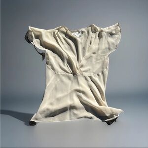 Studio M Y2K 100% Silk Cream V Neck Flowy Short Sleeve Blouse Top Size Medium